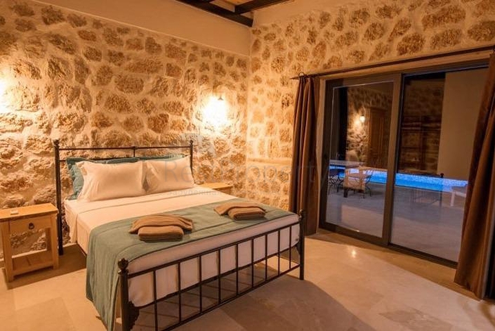 Two villas in the Kas Antalya area are for sale. 