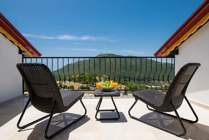 Two villas in the Kas Antalya area are for sale. 