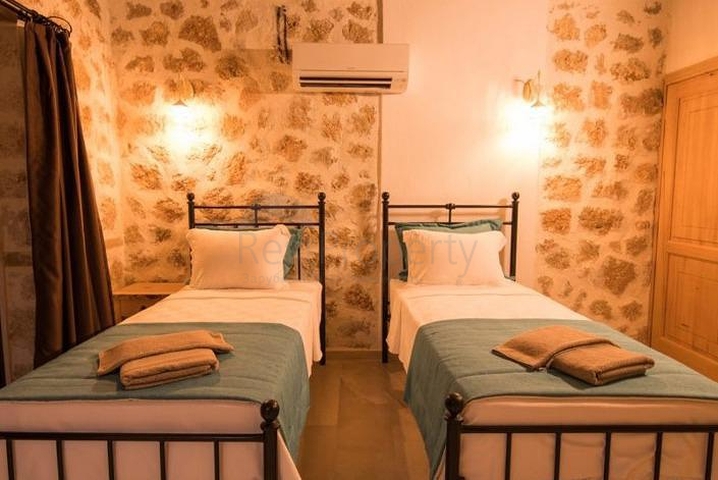 Two villas in the Kas Antalya area are for sale. 