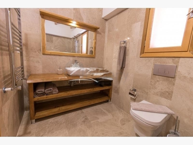 Two villas in the Kas Antalya area are for sale. 