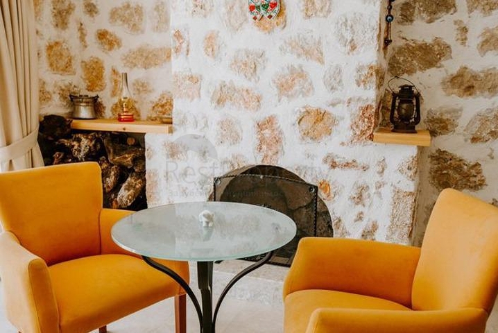 Two villas in the Kas Antalya area are for sale. 