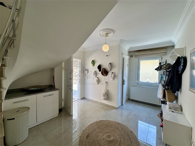 Spacious villa with panoramic sea views in Alanya