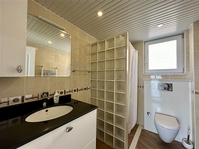 Spacious villa with panoramic sea views in Alanya