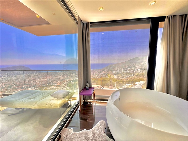 Modern 3+1 Sea-View Villa in Alanya Bektas | 450 m² | Furnished