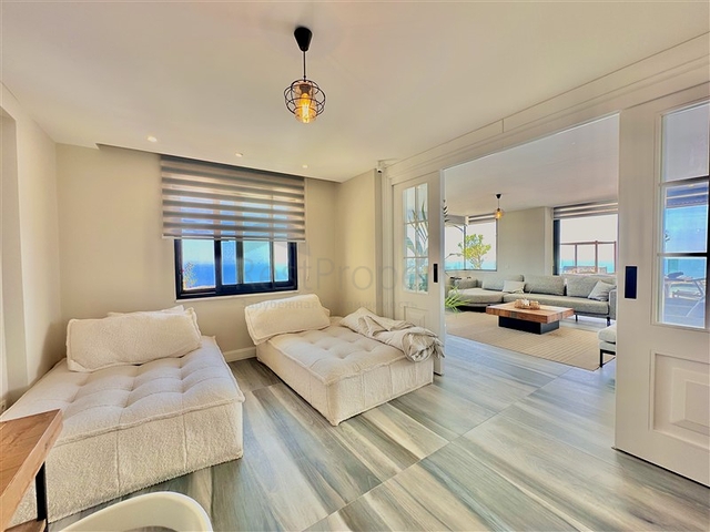 Modern 3+1 Sea-View Villa in Alanya Bektas | 450 m² | Furnished