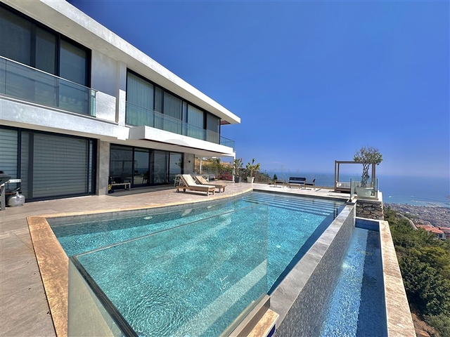 Modern 3+1 Sea-View Villa in Alanya Bektas | 450 m² | Furnished