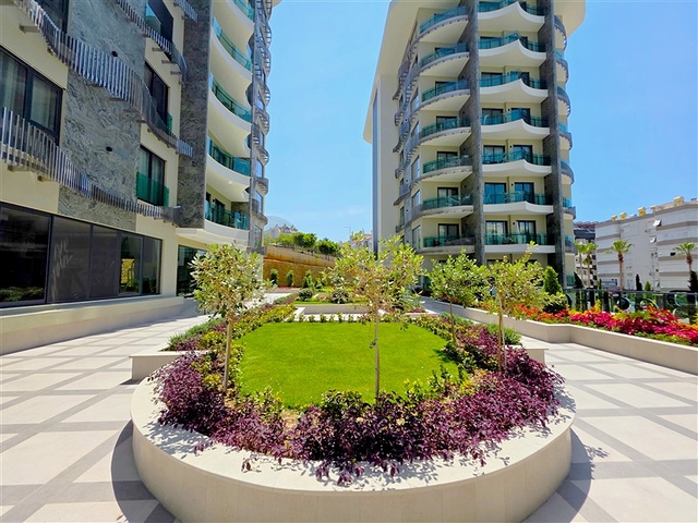 Cozy apartment by the sea with rich infrastructure in Tosmura