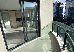 Cozy apartment by the sea with rich infrastructure in Tosmura