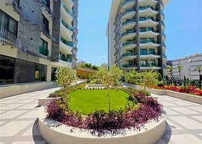 Cozy apartment by the sea with rich infrastructure in Tosmura