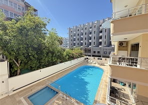 Spacious 1+1 apartment just 100 meters from the sea in Both directions