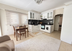 Spacious 1+1 apartment just 100 meters from the sea in Both directions