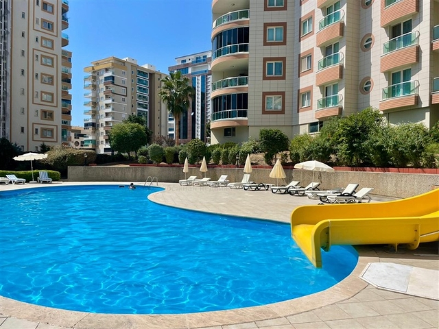 Furnished 2+1 Apartment in Mahmutlar, 450 m from the Beach