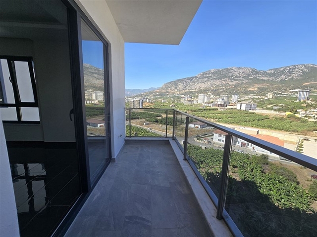 Modern 1+1 Apartment in Mahmutlar with Full Facilities, 650 m from the Sea