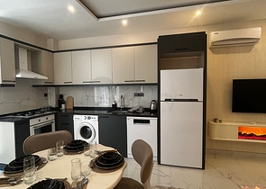 Modern 1+1 Rental Apartment in Central Alanya, 250 m to the Beach