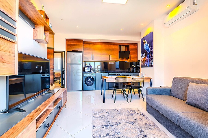 Modern 1+1 Apartment in Mahmutlar with Full Facilities, 550 m to Sea