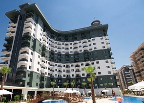 Modern 1+1 Apartment in Mahmutlar with Full Facilities, 550 m to Sea