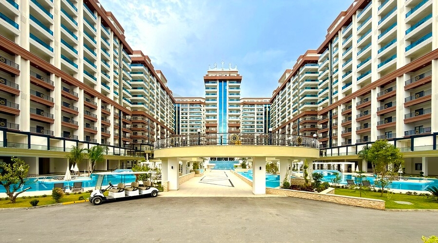 Spacious apartment with modern design in Mahmutlar