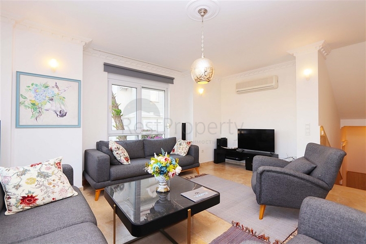 Villa with a spacious terrace in the green part of Konakli district