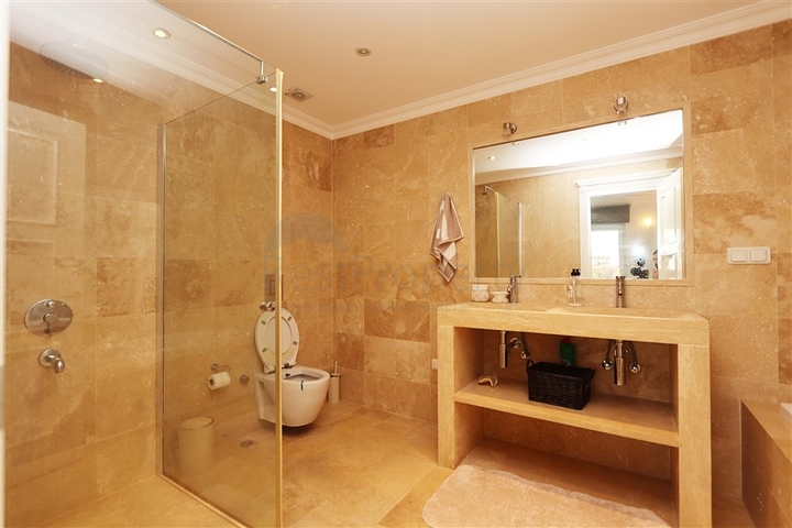 Villa with a spacious terrace in the green part of Konakli district