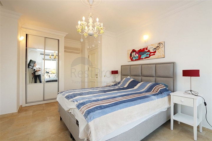 Villa with a spacious terrace in the green part of Konakli district