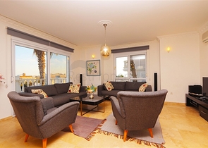 Villa with a spacious terrace in the green part of Konakli district