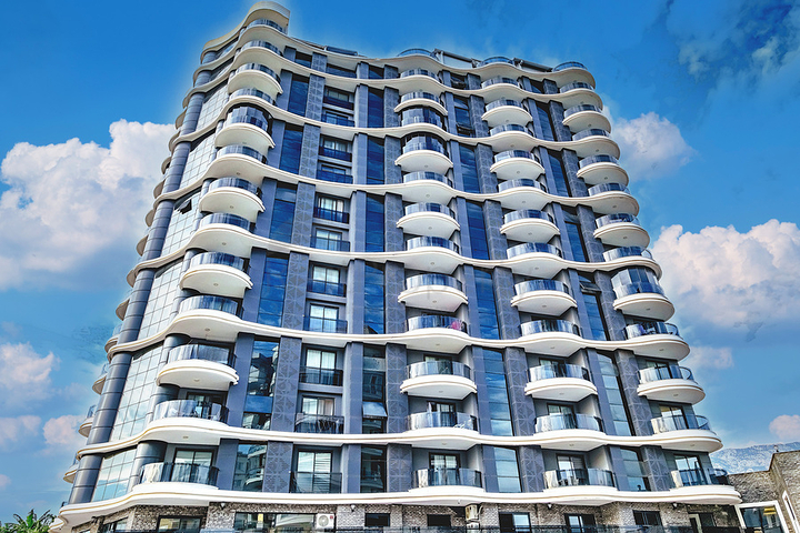 Modern 2+1 Apartment in Mahmutlar, Alanya with Facilities