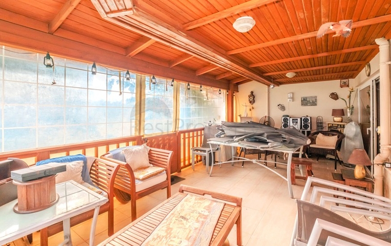 Spacious furnished villa just 50 m from the sea in the Payallar / Alanya area