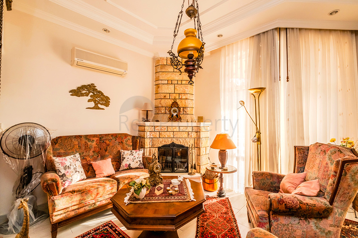 Spacious furnished villa just 50 m from the sea in the Payallar / Alanya area