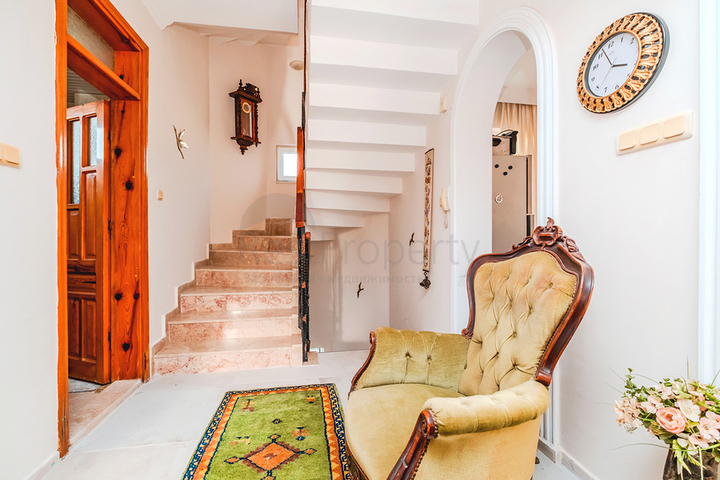 Spacious furnished villa just 50 m from the sea in the Payallar / Alanya area