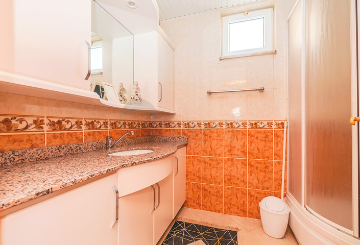 Spacious furnished villa just 50 m from the sea in the Payallar / Alanya area