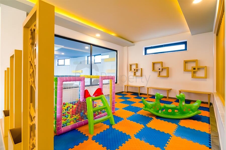 Luxury 6+1 Penthouse in Oba, Alanya | 300 m² Family Home