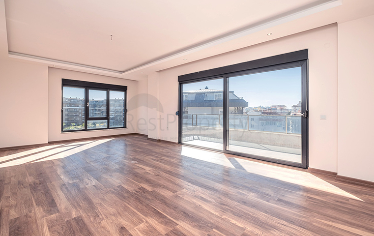 Luxury 6+1 Penthouse in Oba, Alanya | 300 m² Family Home