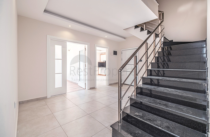 Luxury 6+1 Penthouse in Oba, Alanya | 300 m² Family Home