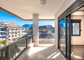 Luxury 6+1 Penthouse in Oba, Alanya | 300 m² Family Home