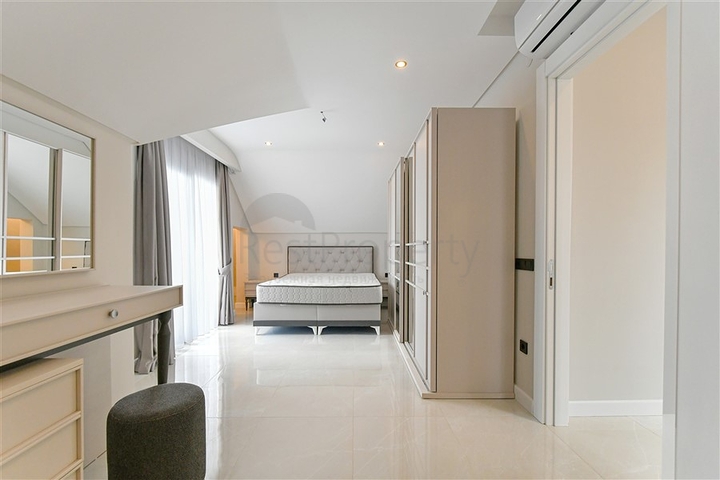 Furnished 3+1 Penthouse in Oba, Alanya 