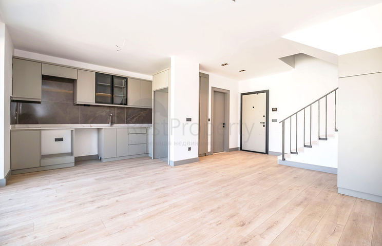 2+1 penthouse with terrace in Kestel district