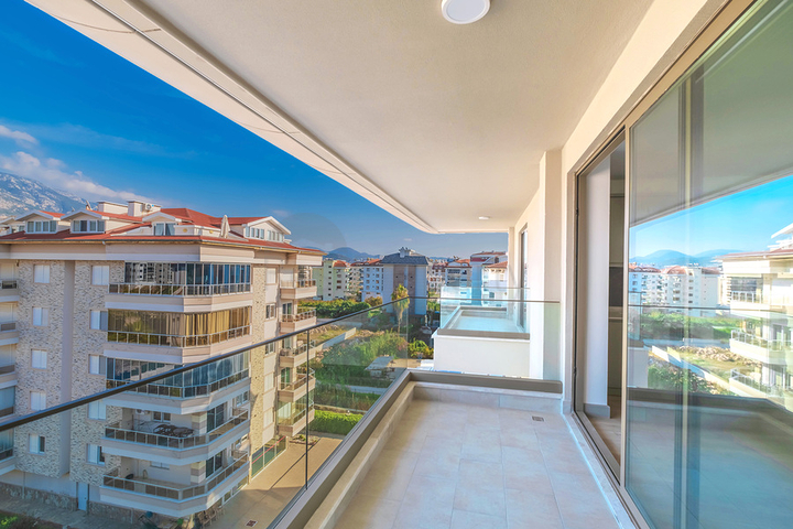 2+1 penthouse with terrace in Kestel district