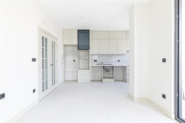 Modern 1+1 Apartment in Cleopatra, Alanya