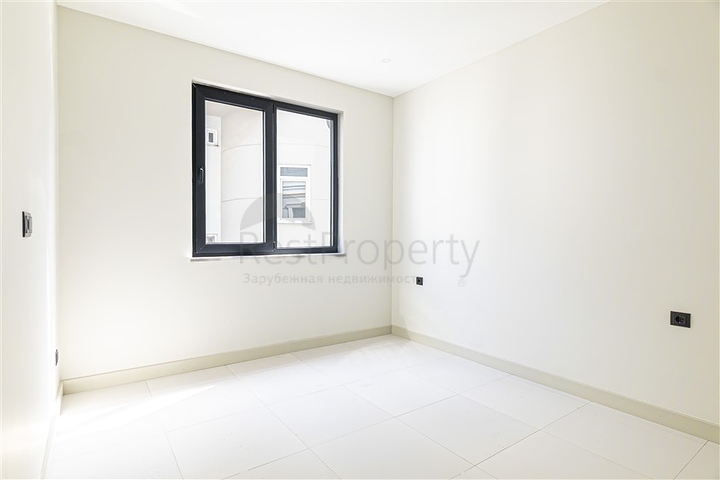 Modern 1+1 Apartment in Cleopatra, Alanya
