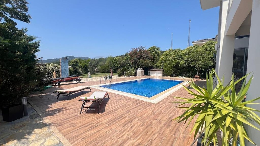 Detached House in Ölüdeniz, Fethiye | Large Plot & Privacy