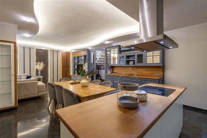 Furnished 3+1 Penthouse in Oba, Alanya | Spa Complex