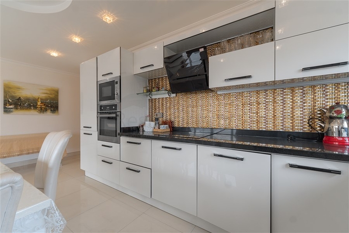 Spacious 2+1 Apartment in Mahmutlar, Alanya