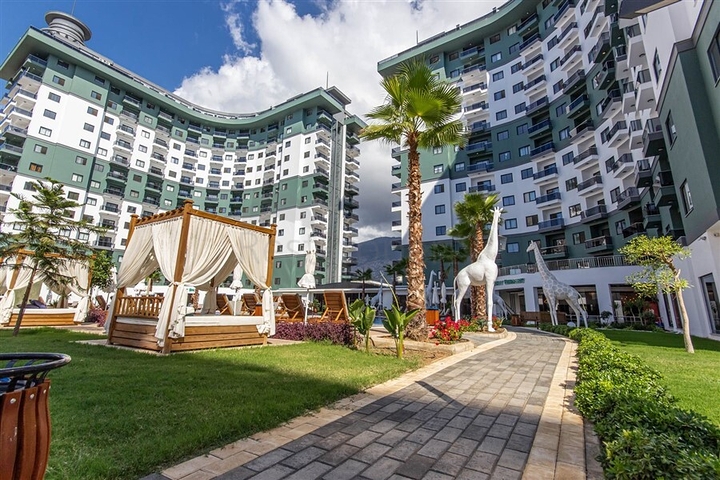 1+1 Furnished Apartment in Mahmutlar, Alanya with Resort Facilities