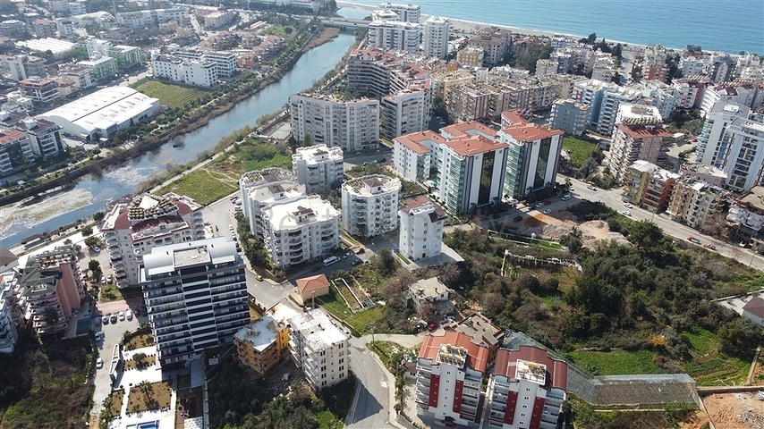 2+1 Apartment in Tosmur, Alanya with Resort-Style Facilities