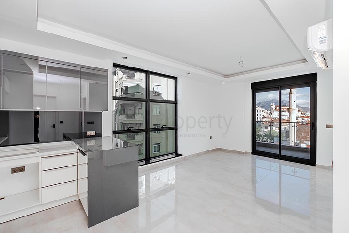 1+1 Apartment in Cleopatra Area, Alanya