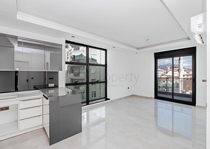 1+1 Apartment in Cleopatra Area, Alanya