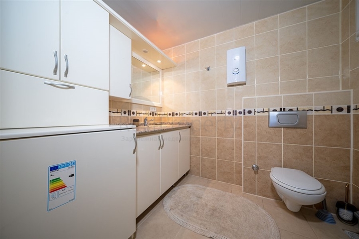 Spacious 4+1 Penthouse in Tosmur, Alanya with Resort Facilities