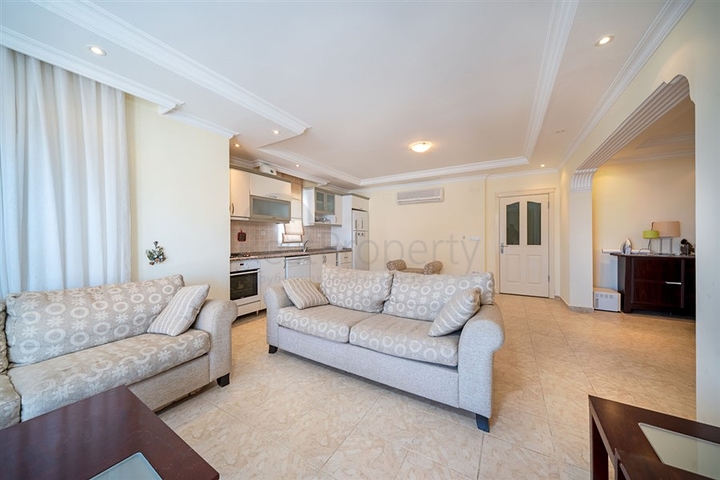 Spacious 4+1 Penthouse in Tosmur, Alanya with Resort Facilities