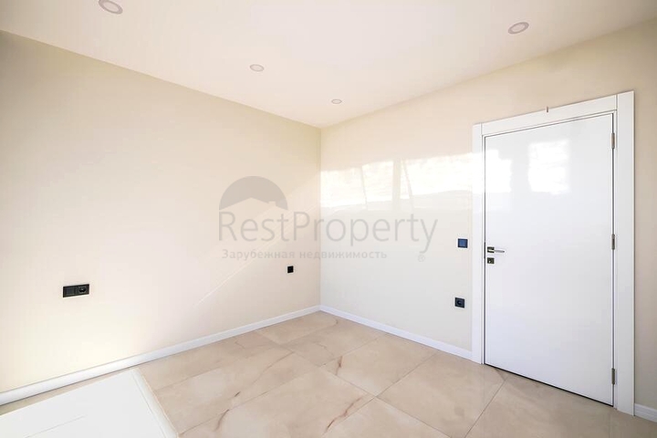 2+1 Apartment in Cleopatra, Alanya