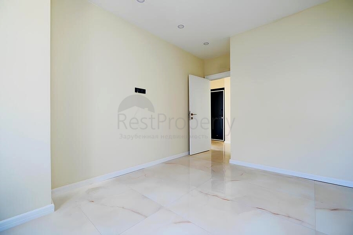 2+1 Apartment in Cleopatra, Alanya